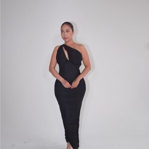 Elegant Black One-Shoulder Dress